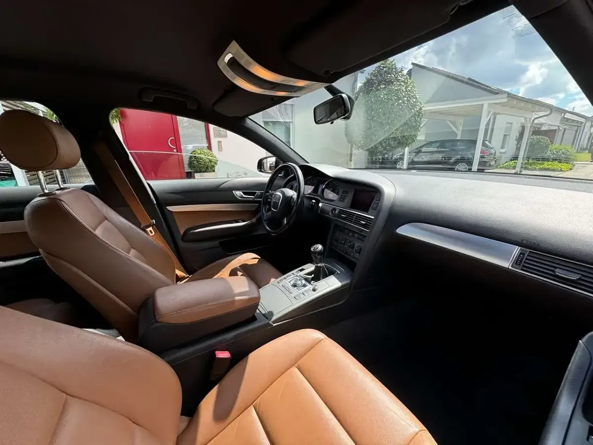 Gebraucht Audi A6 170 PS (125 kW) 2005 Austerngrau metallic Limousine