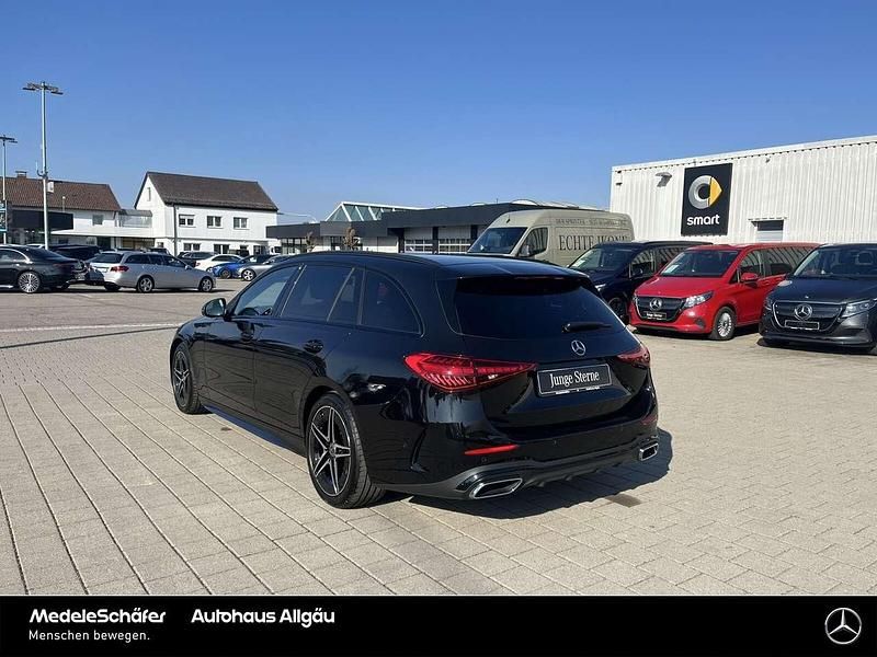 Gebraucht Mercedes C200 AMG 163 PS (119 kW) 2024 Lack obsidianschwarz Kombi