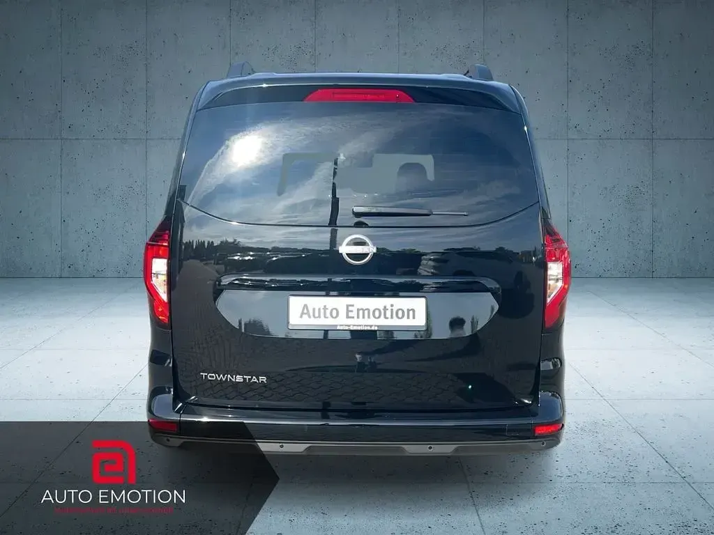 Neu Nissan Townstar Tekna 131 PS (96 kW) 2026 Schwarz Limousine