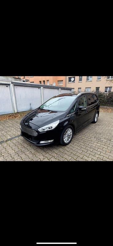 Schwarz Gebraucht 2016 Ford Galaxy Titanium Van / Kleinbus | 17.000 € (Etwas zu teuer) - Bild 1/4