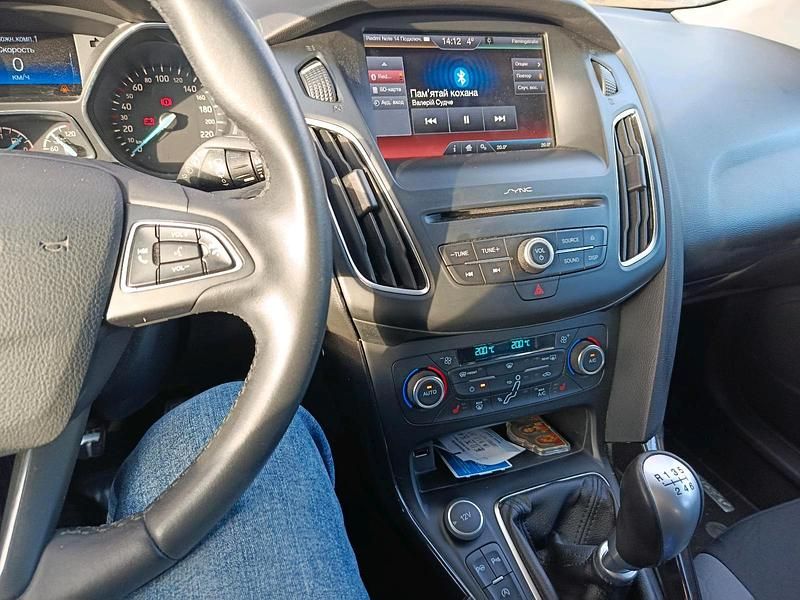 Usata Ford Focus 150 CV (110 kW) 2015 Grigio Station wagon