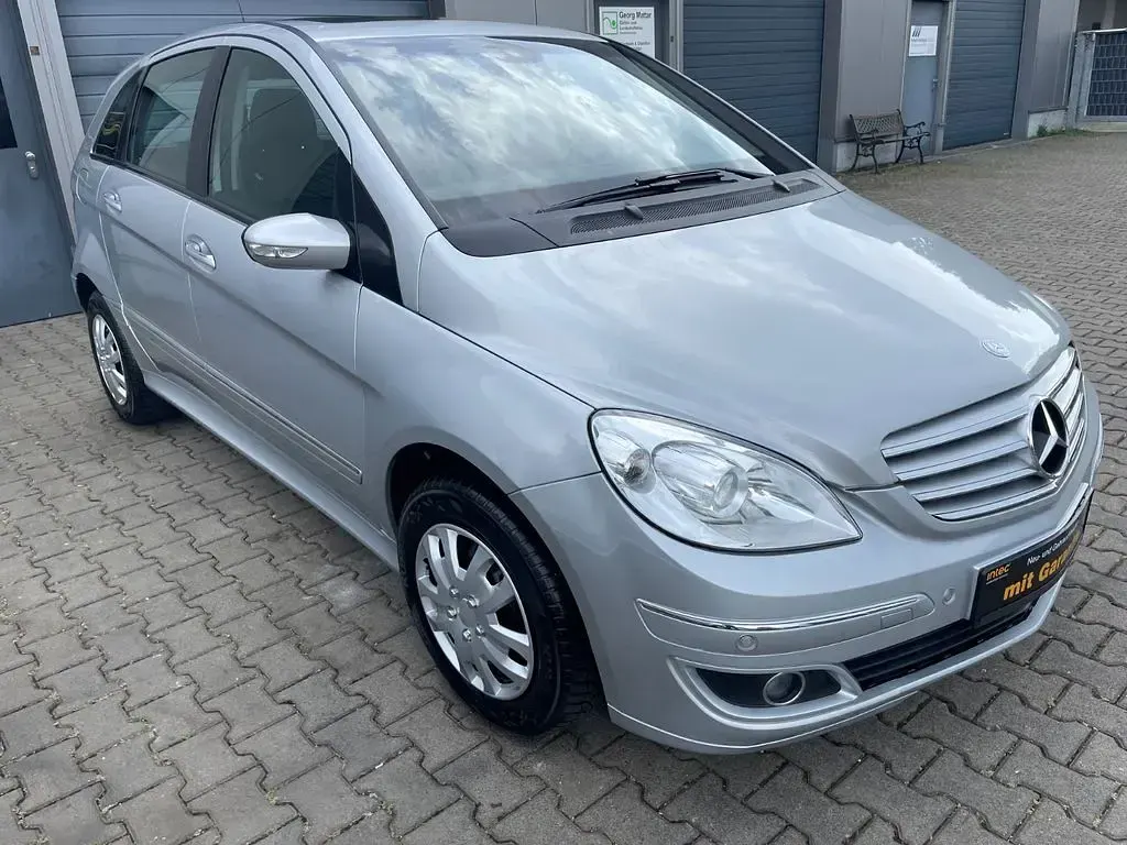 Używany Mercedes B170 116 KM (85 kW) 2006 Srebrny Minivan