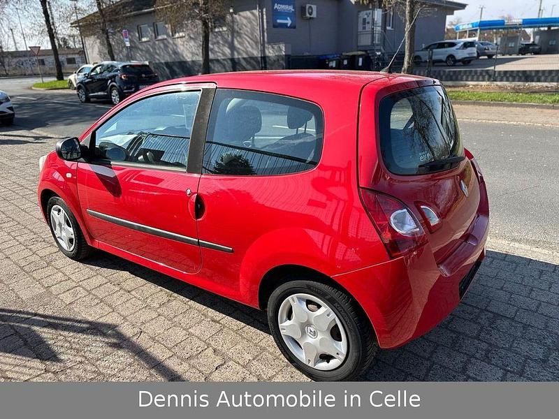 Second-hand Renault Twingo Expression 75 CP (55 kW) 2014 Roșu Hatchback