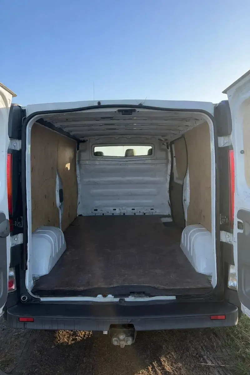 Używany Opel Vivaro 2008 Biały Minivan