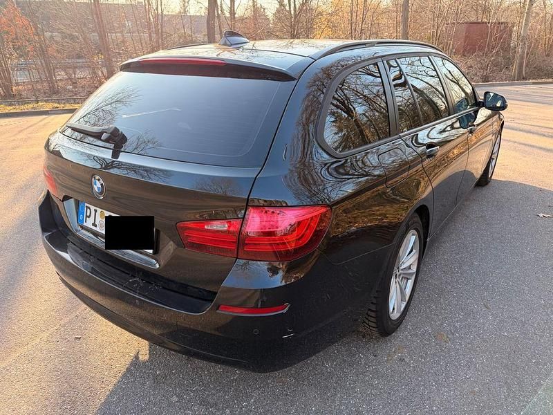 Gebraucht BMW 520 190 PS (139 kW) 2016 Schwarz Limousine