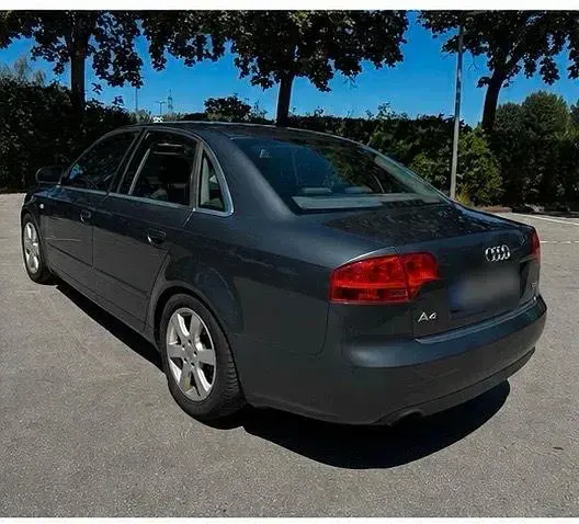 Gebraucht Audi A4 131 PS (96 kW) 2005 Grau Limousine