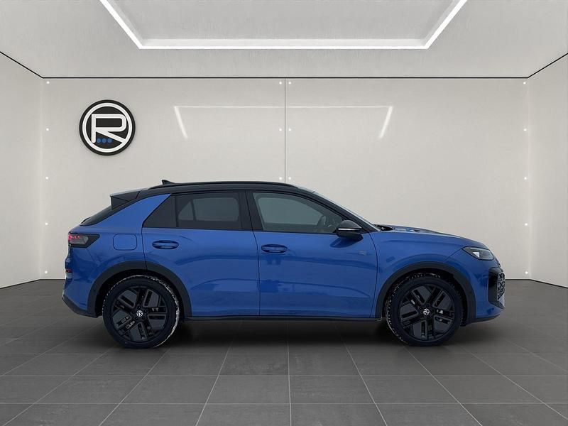 Neu VW T-Roc R-line 150 PS (110 kW) 2026 Blau SUV