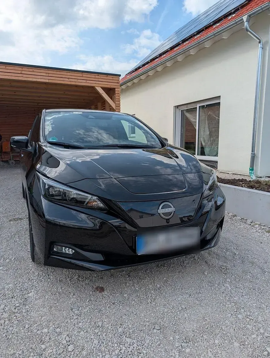 Gebraucht Nissan Leaf N-Connecta 110 kW (150 PS) 2022 Schwarz Kleinwagen