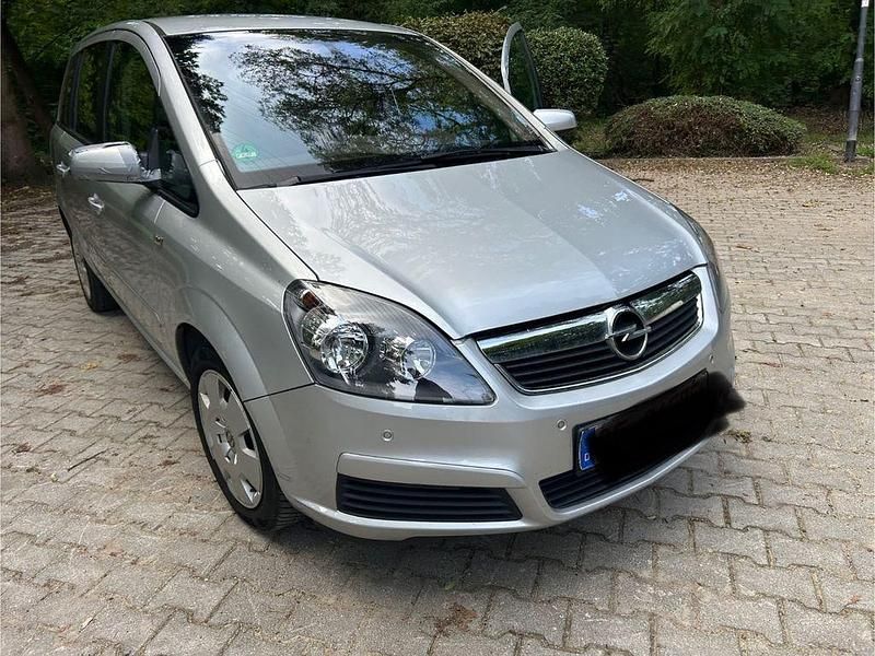 Starsilber/silver iii Gebraucht 2006 Opel Zafira Edition Van / Kleinbus | 2.950 € (Guter Preis) - Bild 1/4