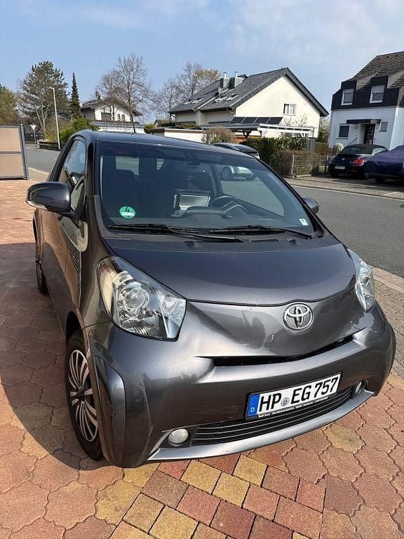 Gebraucht Toyota iQ 98 PS (72 kW) 2009 Grau Kleinwagen