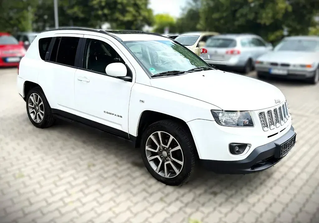 Gebraucht Jeep Compass Limited 136 PS (100 kW) 2014 Weiß SUV