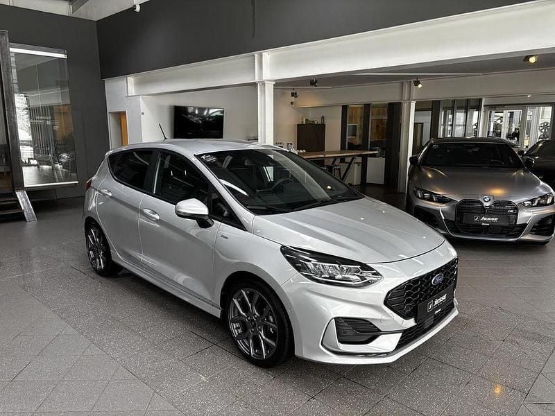Gebraucht Ford Fiesta ST-Line 101 PS (74 kW) 2023 Polarsilber metallic (metallic) Limousine