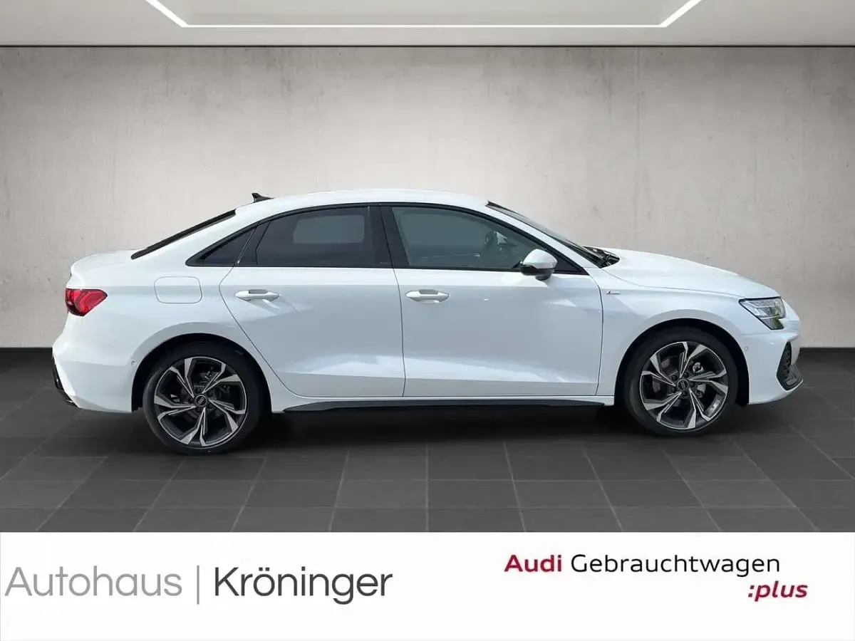 Gebraucht Audi A3 S-Line 116 PS (85 kW) 2025 Weiß Limousine