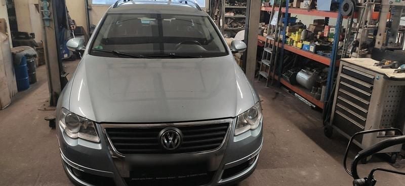 Gebraucht VW Passat 140 PS (102 kW) 2007 Blau Kombi