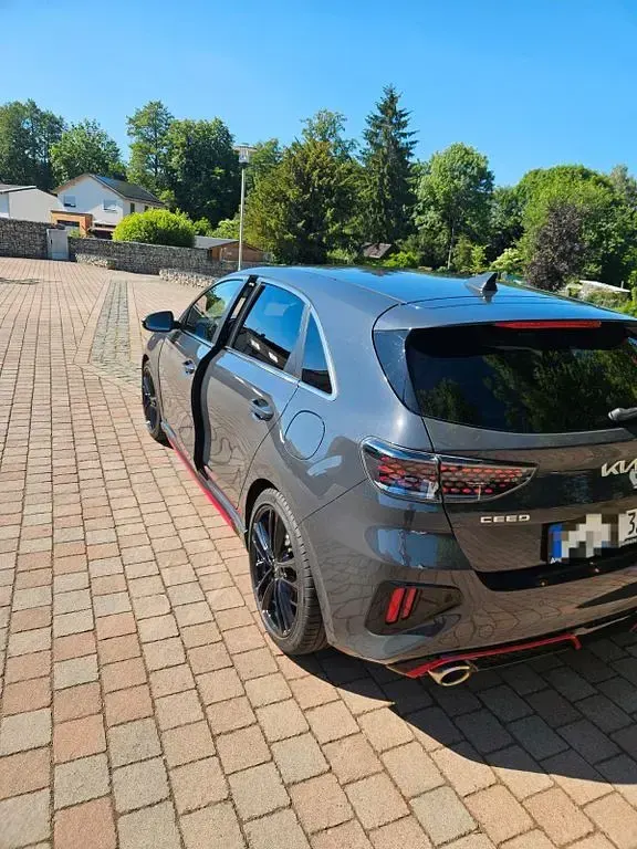 Używany Kia Ceed GT GT 204 KM (150 kW) 2024 Szary Sedan/Limuzyna