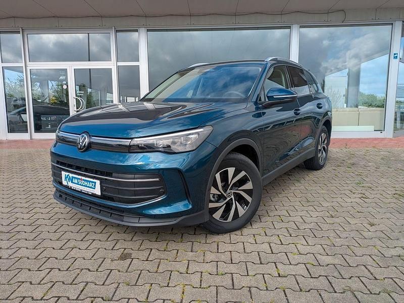 Blau Neu 2024 VW Tiguan Life SUV | 36.970 € (Superpreis) - Bild 1/4