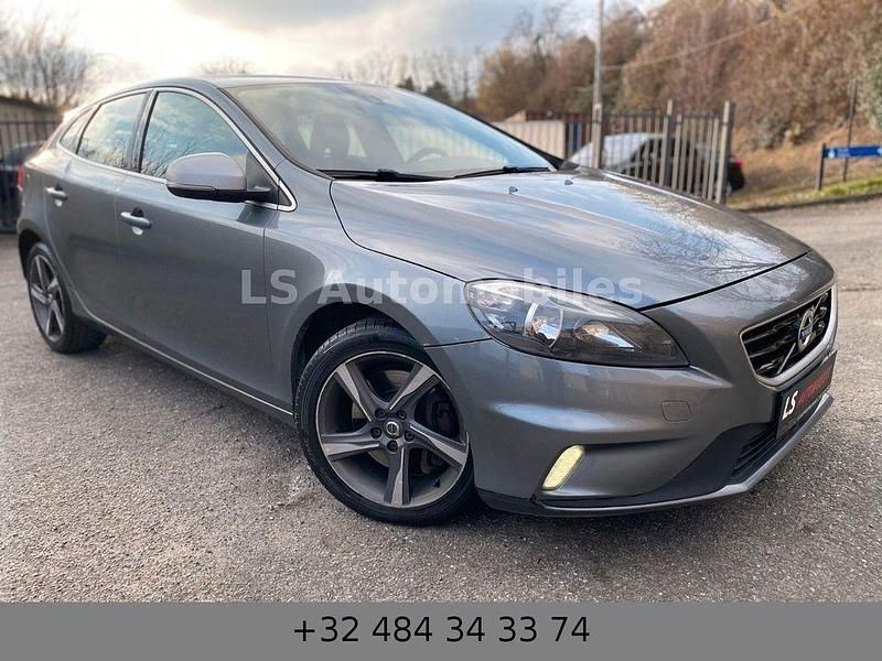 Gebraucht Volvo V40 R-Design 120 PS (88 kW) 2015 Grau Limousine