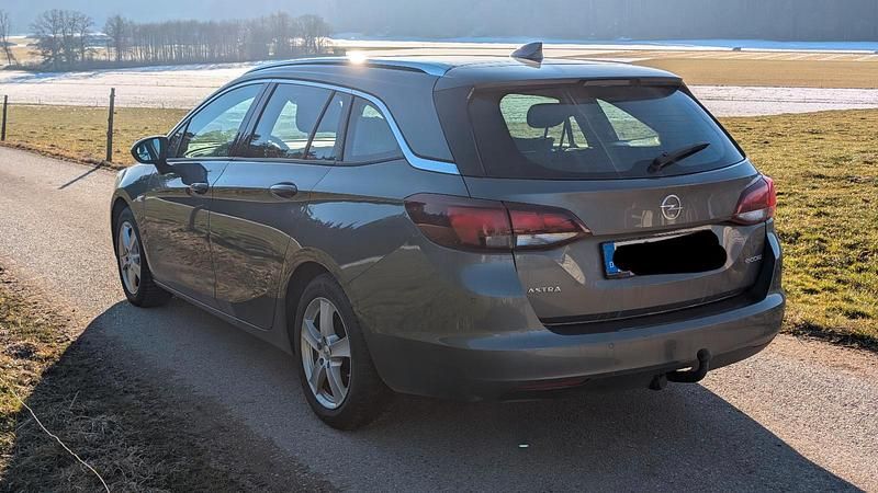 Gebraucht Opel Astra 110 PS (80 kW) 2017 Grau Kombi