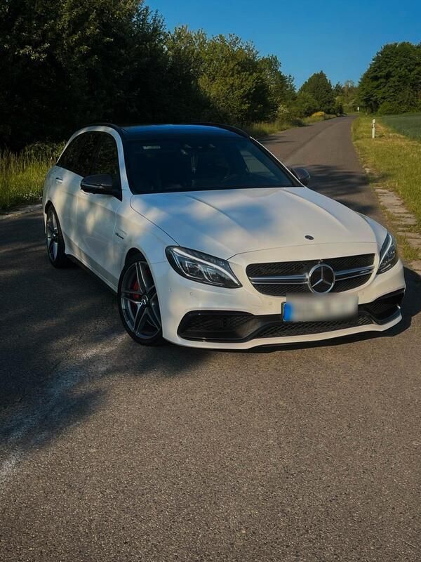 Weiß Gebraucht 2016 Mercedes C63S AMG AMG Kombi | 43.999 € (Fairer Preis) - Bild 1/4