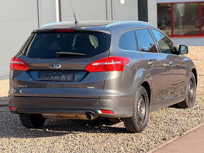Gebraucht Ford Focus 150 PS (110 kW) 2016 Grau Kombi