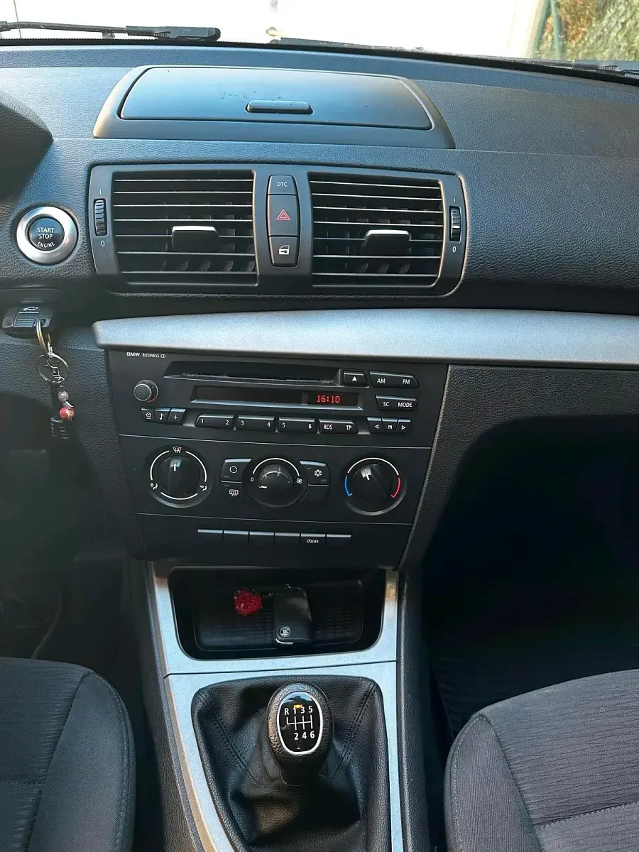Gebraucht BMW 116 116 PS (85 kW) 2010 Schwarz Kleinwagen