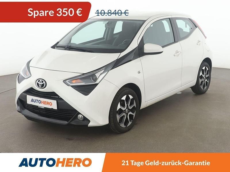 Weiß Gebraucht 2020 Toyota Aygo X-play Kleinwagen | 10.230 € (Fairer Preis) - Bild 1/3