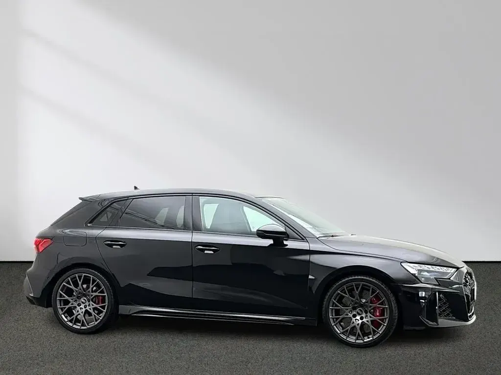 Gebraucht Audi RS3 Design 400 PS (294 kW) 2026 Schwarz Limousine