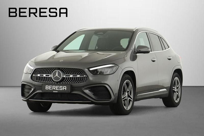 Mountaingrau Gebraucht 2024 Mercedes GLA180 AMG SUV | 39.580 € (Etwas zu teuer) - Bild 1/4
