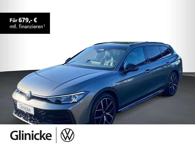 Grau Gebraucht 2024 VW Passat R-line Kombi | 51.270 € (Teuer) - Bild 1/2