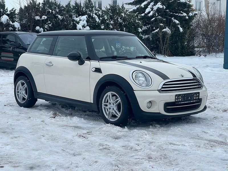 Gebraucht Mini Cooper 122 PS (89 kW) 2012 Weiß Kleinwagen