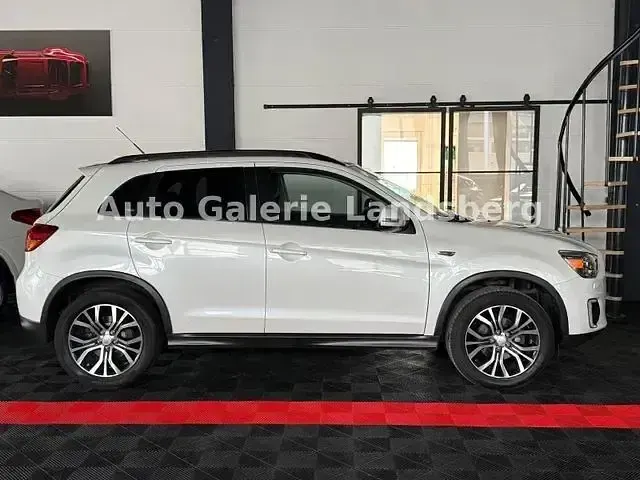 Gebraucht Mitsubishi ASX 150 PS (110 kW) 2017 Weiß SUV