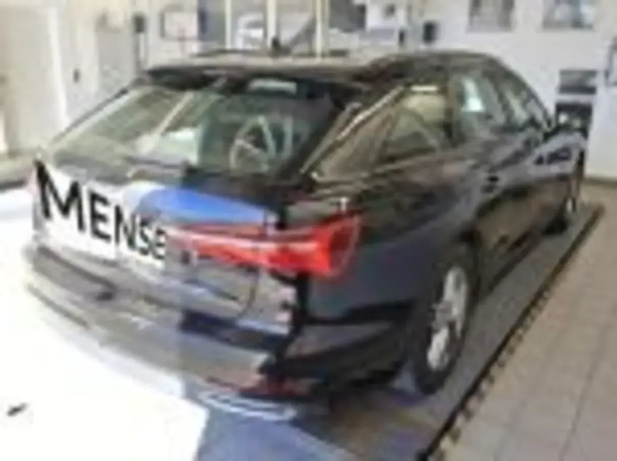 Gebraucht Audi A6 Ambiente 204 PS (150 kW) 2023 Brillantschwarz Kombi