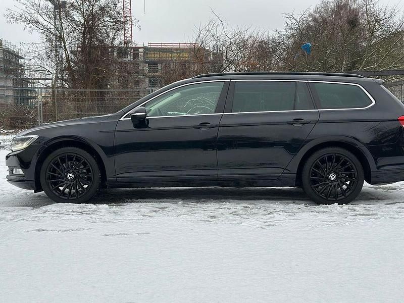 Gebraucht VW Passat Comfortline 150 PS (110 kW) 2015 Schwarz Kombi