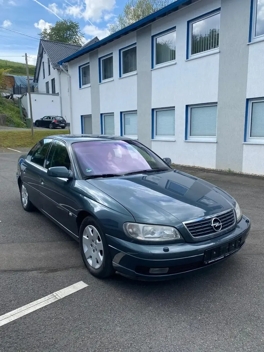 Gebraucht Opel Omega 180 PS (132 kW) 2002 Grau Limousine