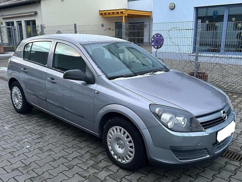 Grau Gebraucht 2004 Opel Astra Limousine | 1.700 € (Superpreis) - Bild 1/4