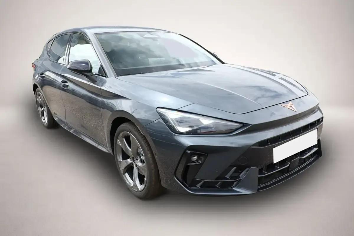 Neu Cupra Leon 150 PS (110 kW) 2026 Grau Limousine
