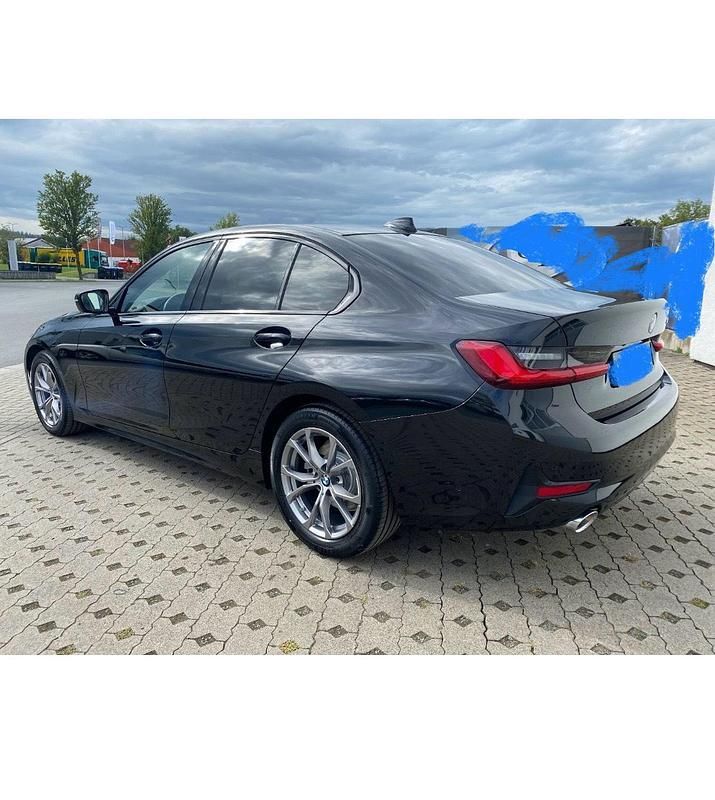 Gebraucht BMW 320 190 PS (139 kW) 2019 Schwarz Limousine