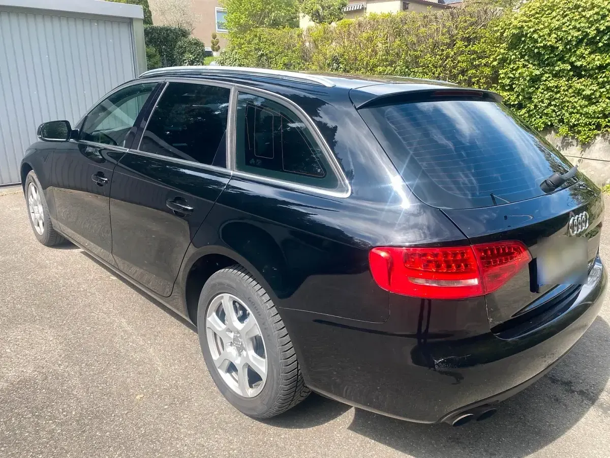 Second-hand Audi A4 Basis 120 CP (88 kW) 2009 Negru Break