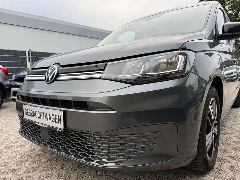Grau Gebraucht 2024 VW Caddy Maxi Life Van / Kleinbus | 33.000 € (Superpreis) - Bild 1/4