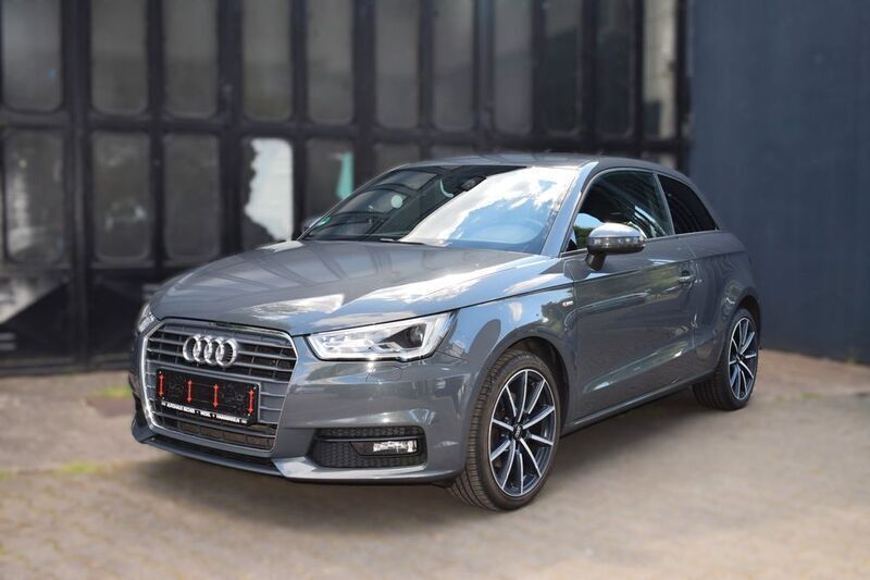 Grau (nanograu metallic) Gebraucht 2018 Audi A1 S-Line Kleinwagen | 16.680 € (Fairer Preis) - Bild 1/4