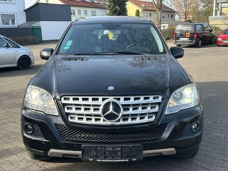 Gebraucht Mercedes ML350 224 PS (164 kW) 2009 Schwarz SUV