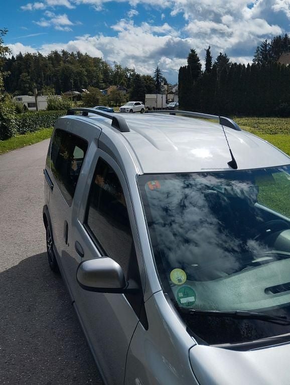 Gebraucht Dacia Dokker Stepway 95 PS (69 kW) 2019 Silber Van / Kleinbus