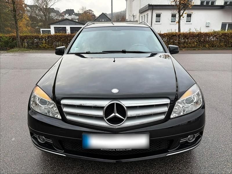 Gebraucht Mercedes C180 156 PS (114 kW) 2010 Schwarz Kombi