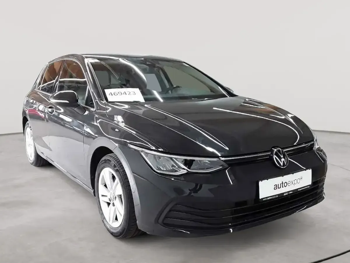 Gebraucht VW Golf VIII Life 150 PS (110 kW) 2023 Limousine