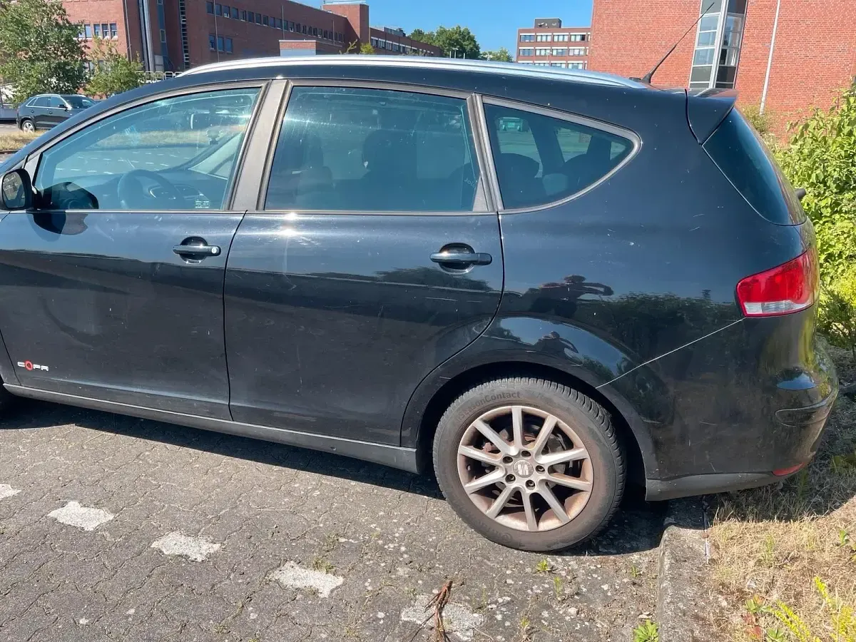 Gebraucht Seat Altea XL 125 PS (91 kW) 2012 Schwarz Van / Kleinbus