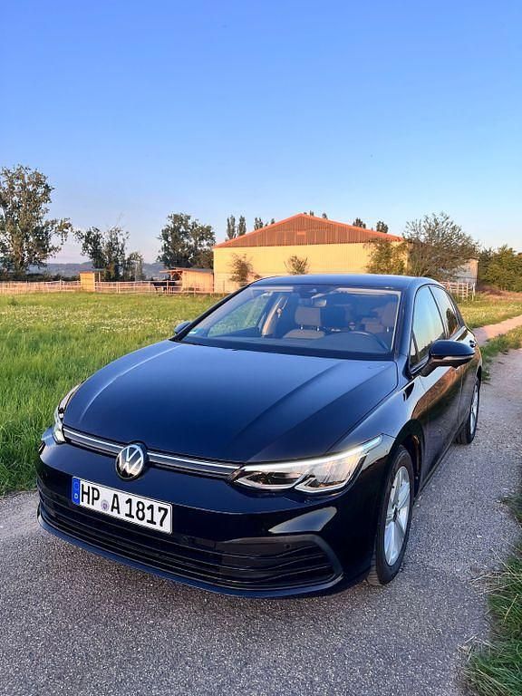 Schwarz Gebraucht 2021 VW Golf VIII Limousine | 22.300 € (Fairer Preis) - Bild 1/4