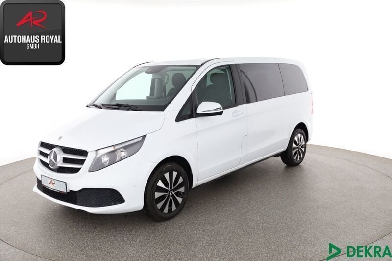 Weiss Gebraucht 2019 Mercedes V220 Van / Kleinbus | 36.870 € (Superpreis) - Bild 1/4