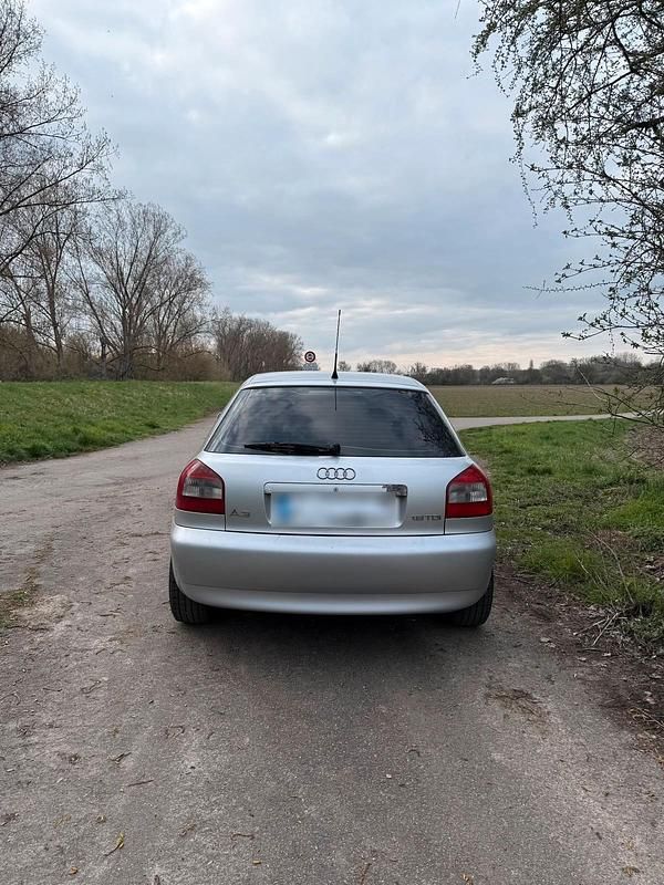 Gebraucht Audi A3 131 PS (96 kW) 2001 Silber Kleinwagen