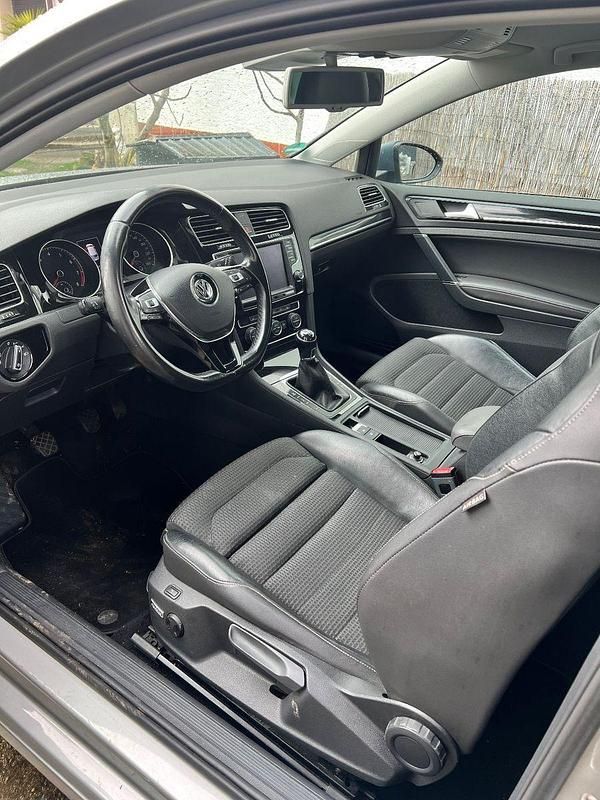 Gebraucht VW Golf VII Highline 125 PS (91 kW) 2013 Silber Limousine