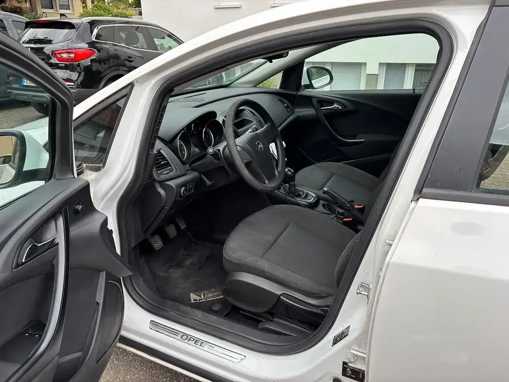 Gebraucht Opel Astra Edition 87 PS (63 kW) 2010 Weiß Limousine